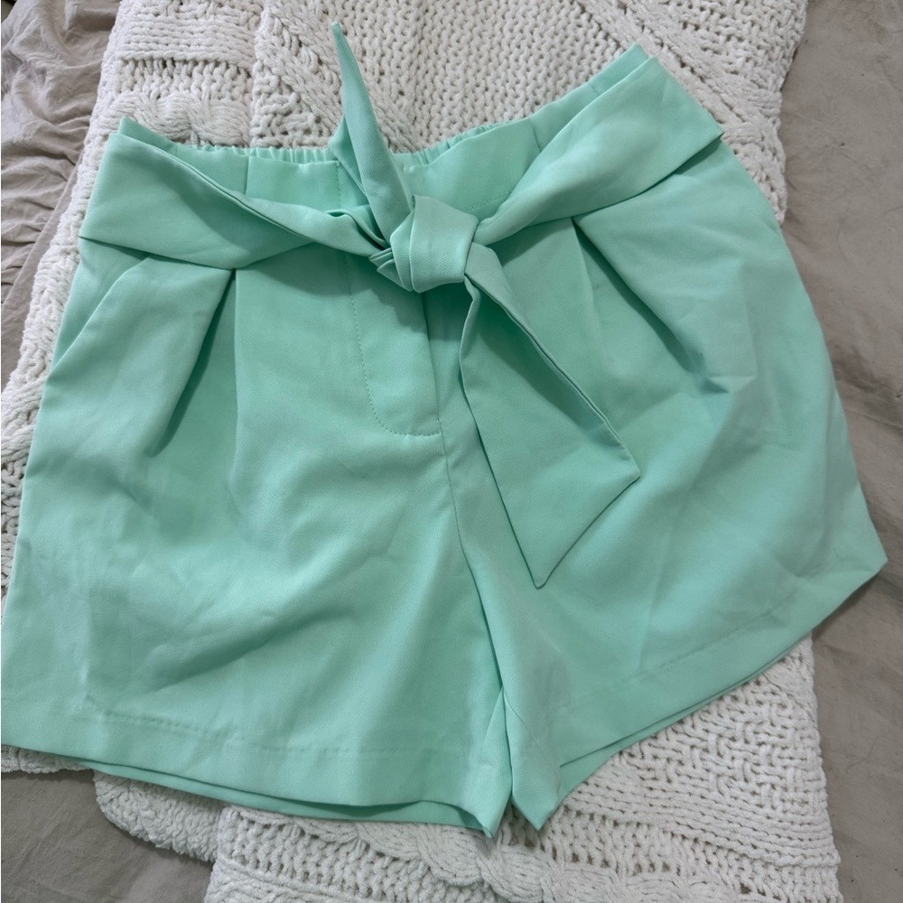 GB Girls mint green dress shirts size medium
